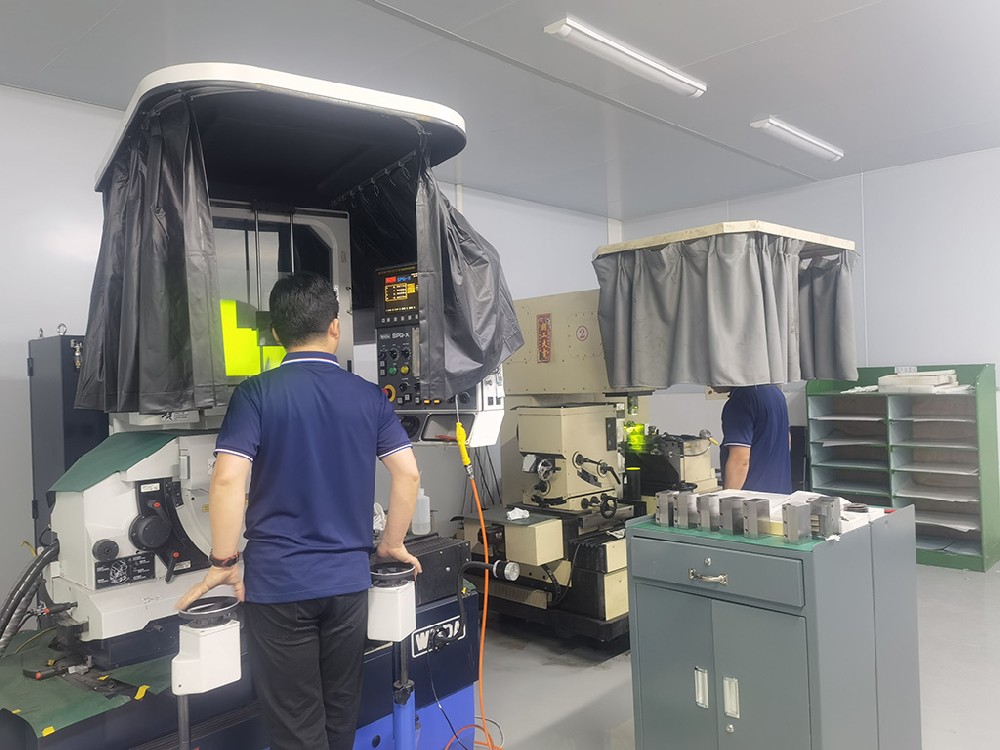 光(guang)學麯線磨牀(chuang)-01